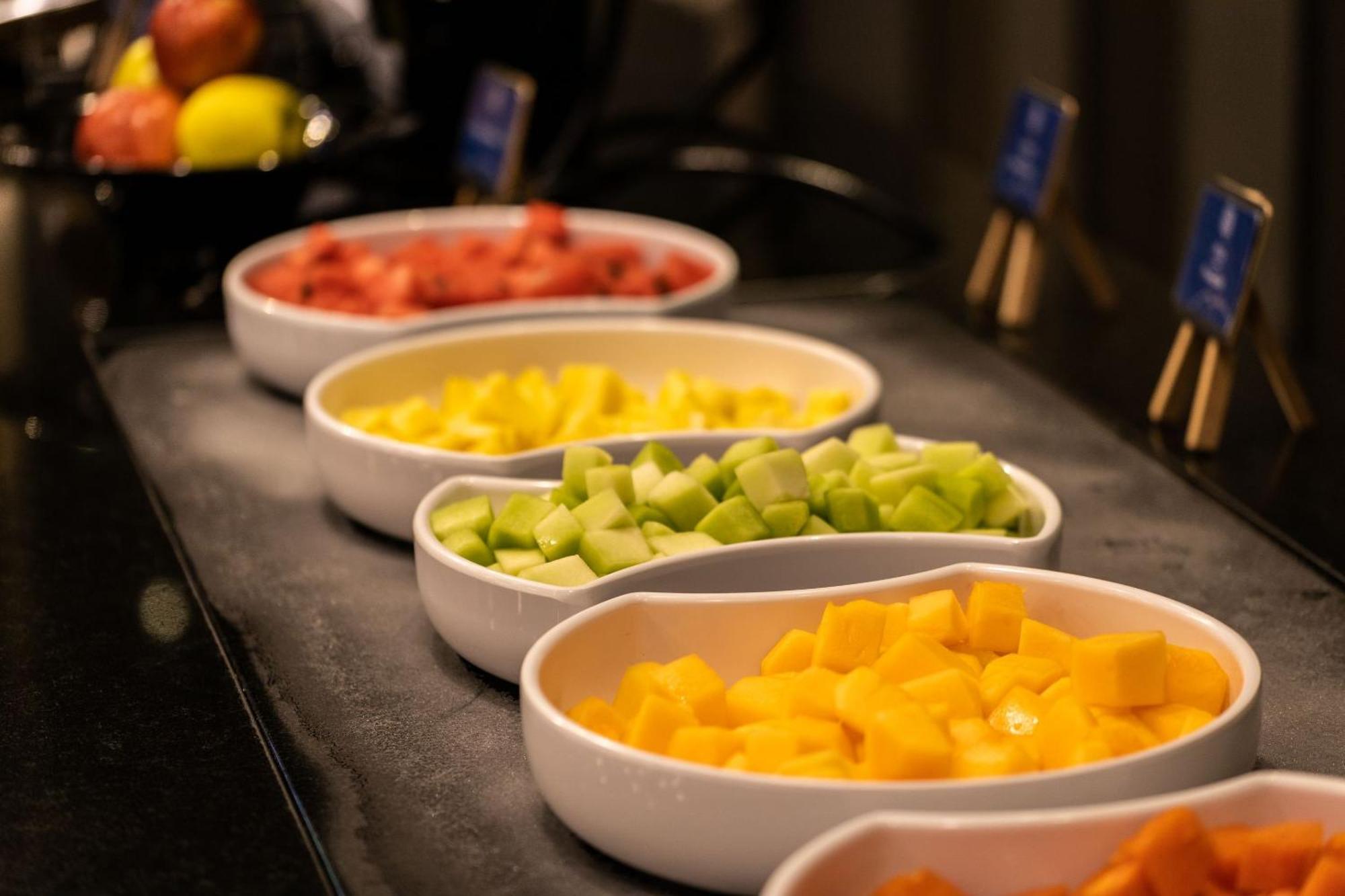 Camino Real Fashion Drive Monterrey Otel San Pedro Garza Garcia Dış mekan fotoğraf Fruit salad
