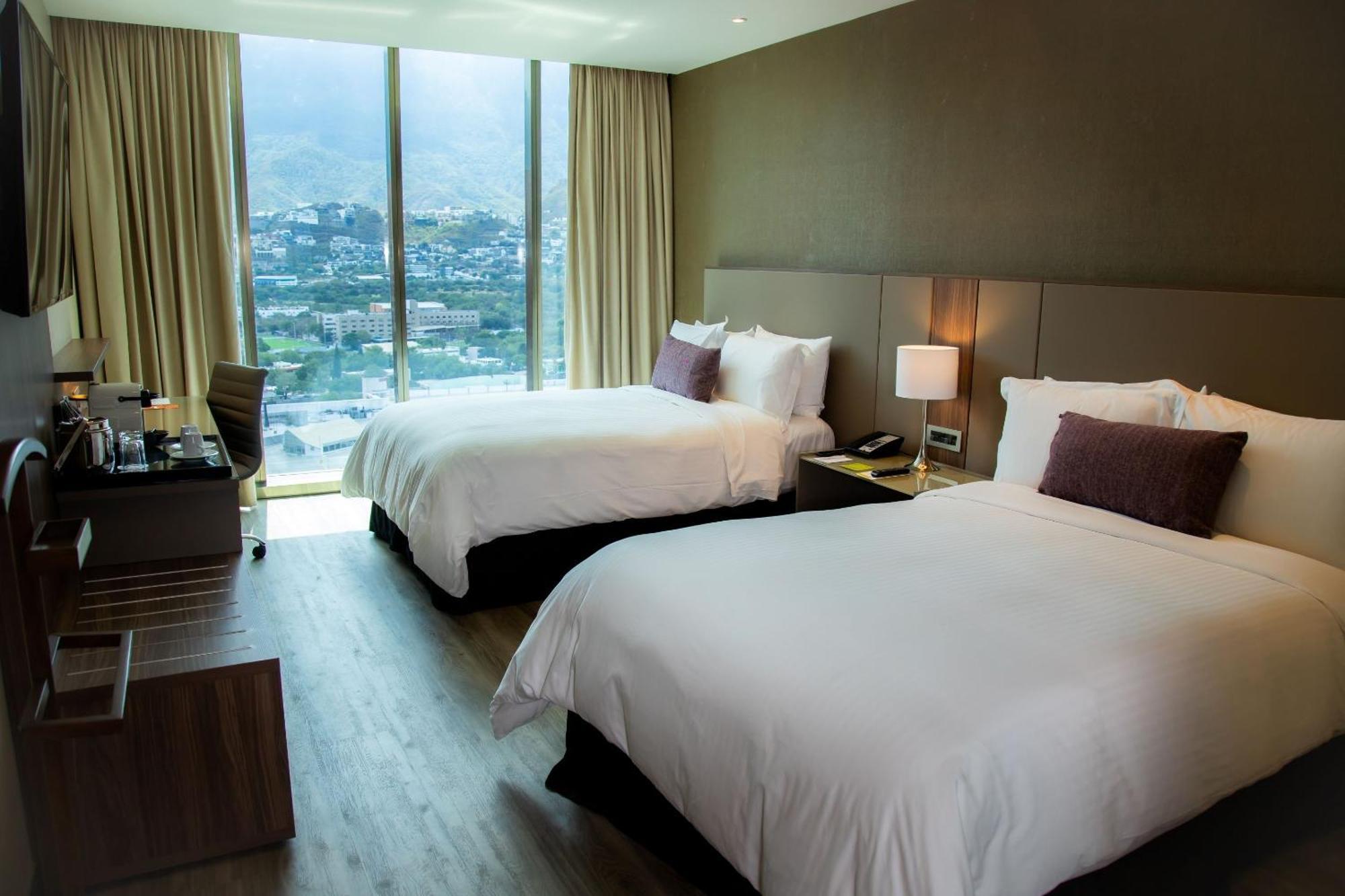 Camino Real Fashion Drive Monterrey Otel San Pedro Garza Garcia Dış mekan fotoğraf A room at the hotel